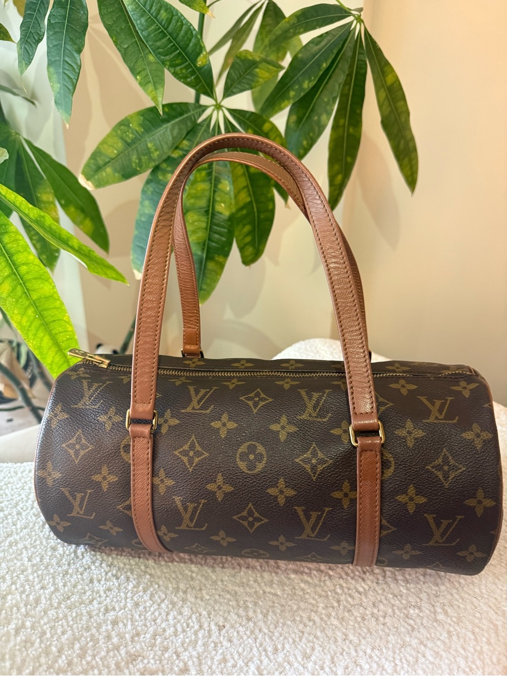 Authentic Louis Vuitton Papillon 30 Monogram  Louis Vuitton handbag ✨ With COA